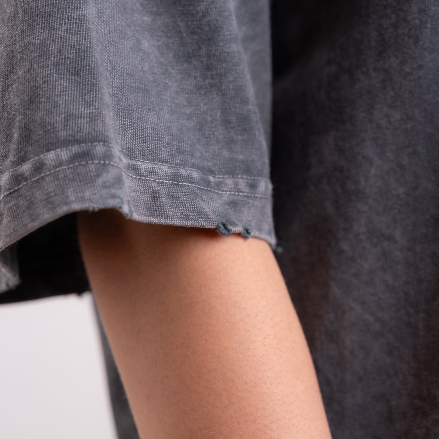 030 - DISTRESSED TRIBAL RED