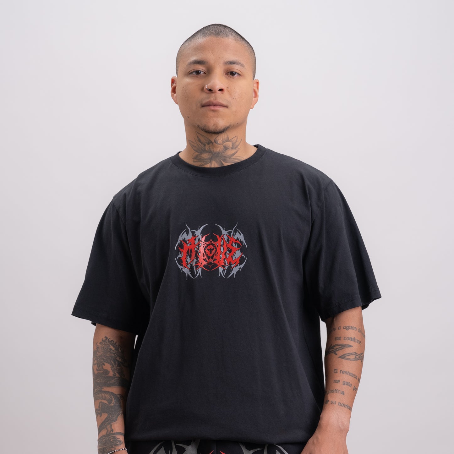 050 - TRIBAL RED/ GREY