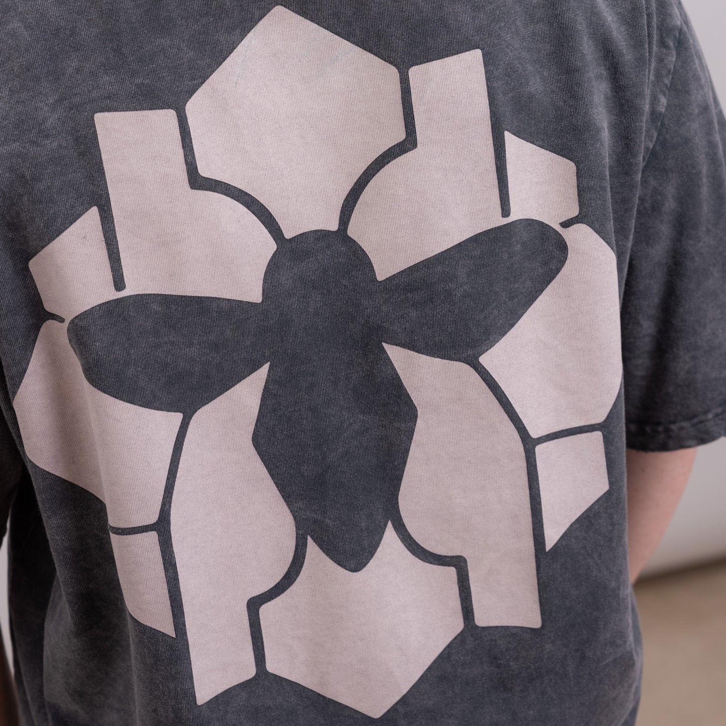 021 - BASIC DISTRESSED WHITE