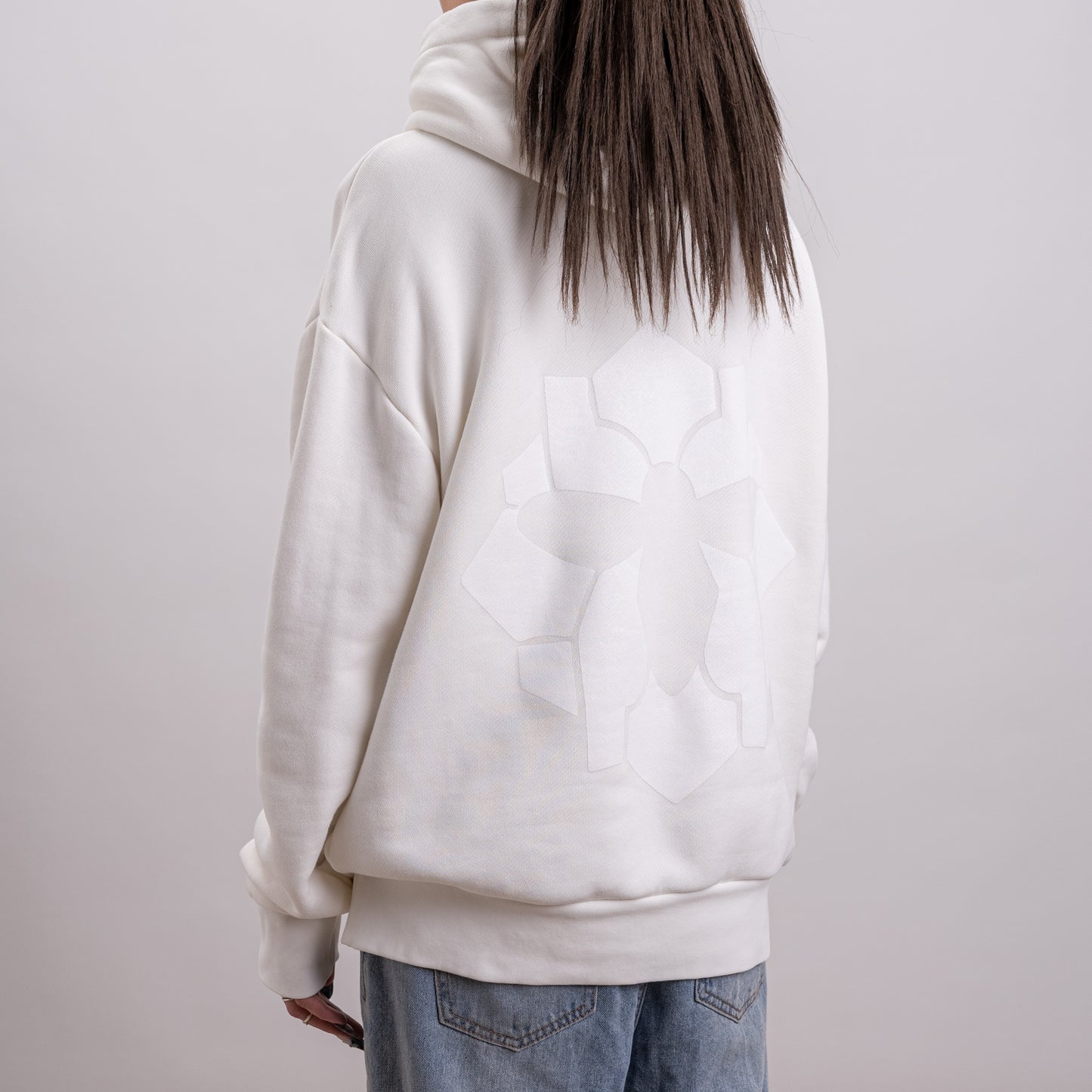 010 - BASIC OFF WHITE