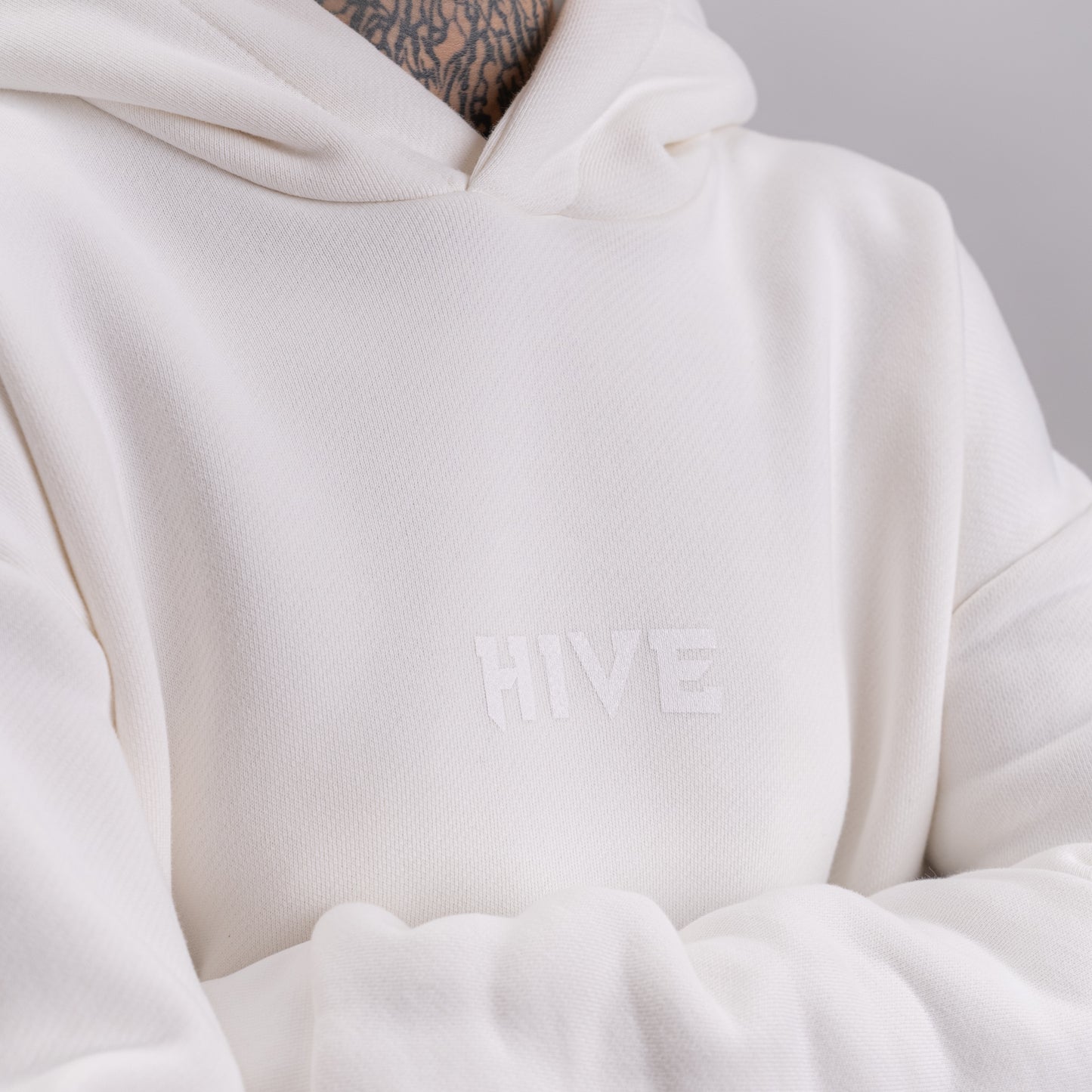 010 - BASIC OFF WHITE