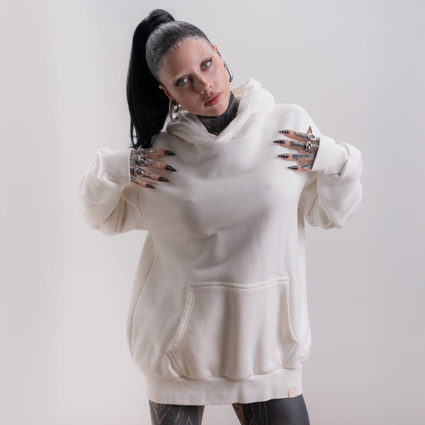 010 - BASIC OFF WHITE