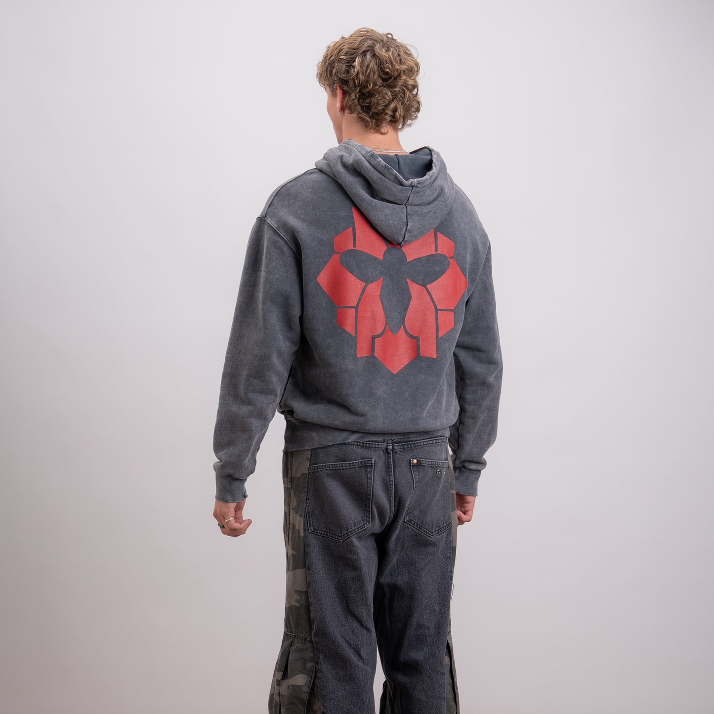 007 - BASIC DISTRESSED RED