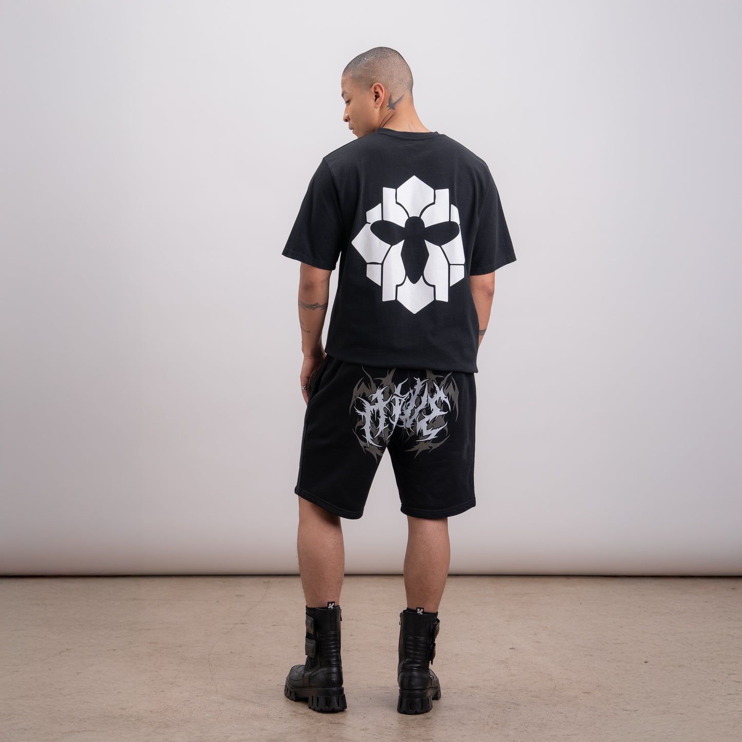 056 - SHORTS TRIBAL WHITE